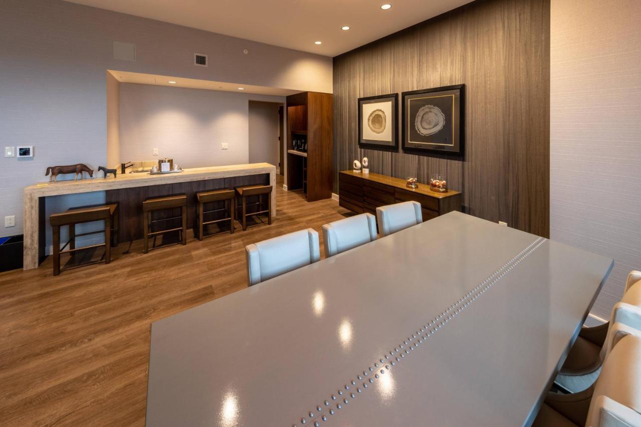 Houston Cityplace Marriott At Springwoods Village Hotel 4*